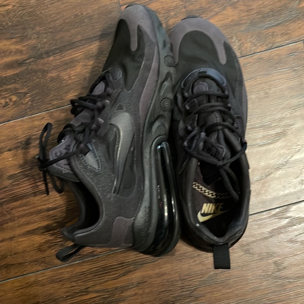 Air Max 270 React Black Youth (Big Kids)